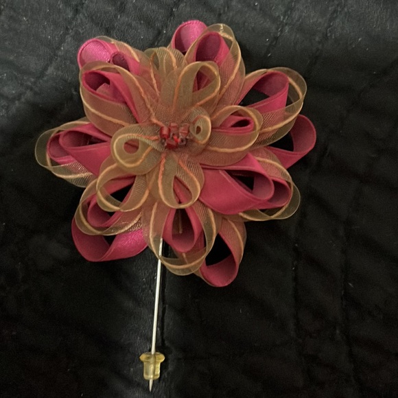 Vintage ribbon broach - Picture 4 of 4